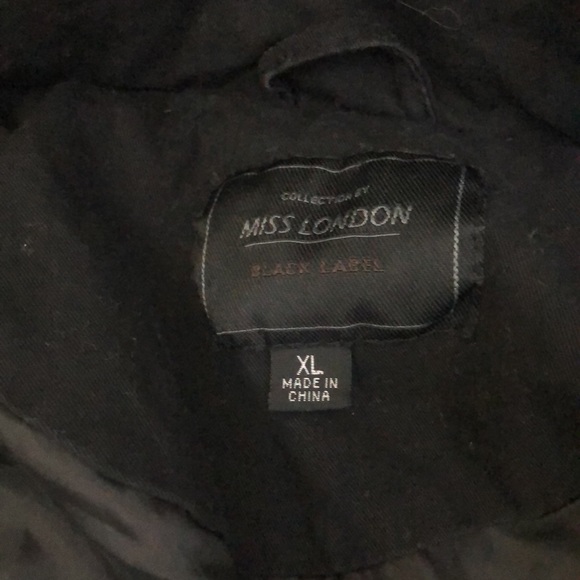 MISS LONDON WOMAN’S Black Zippered Lightweight 3 pocket Jacket. Size XL - Picture 3 of 4